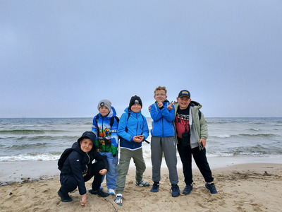 (photo)