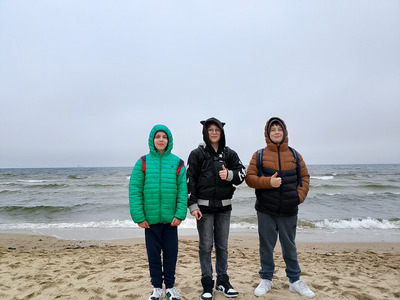  (photo)