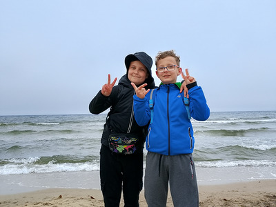  (photo)